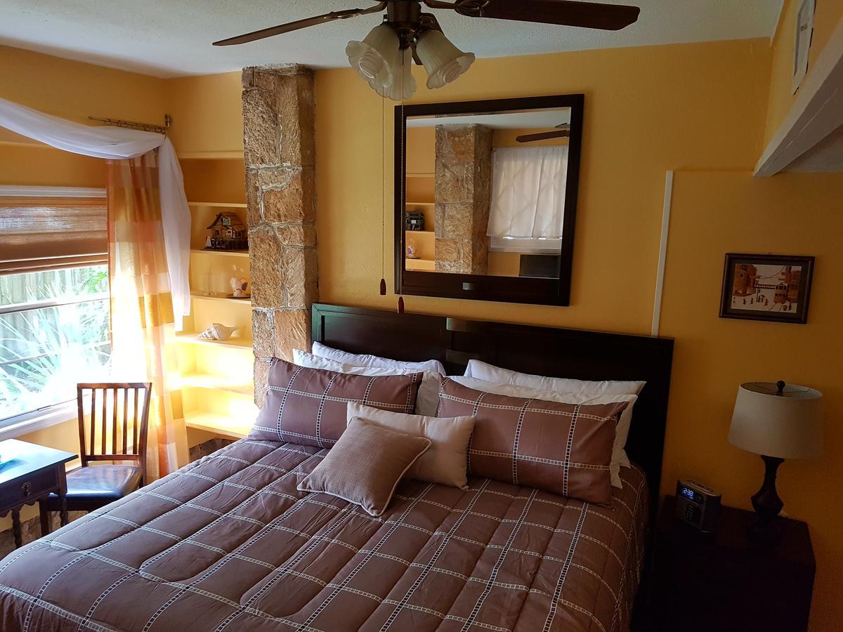 The German Berl' Inn Daytona Beach Bagian luar foto