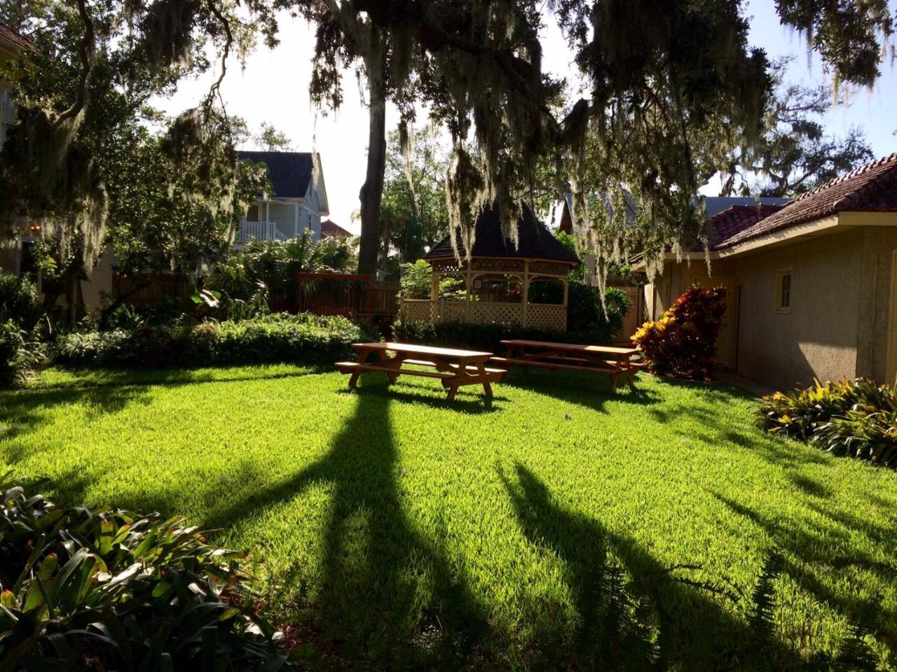 The German Berl' Inn Daytona Beach Bagian luar foto